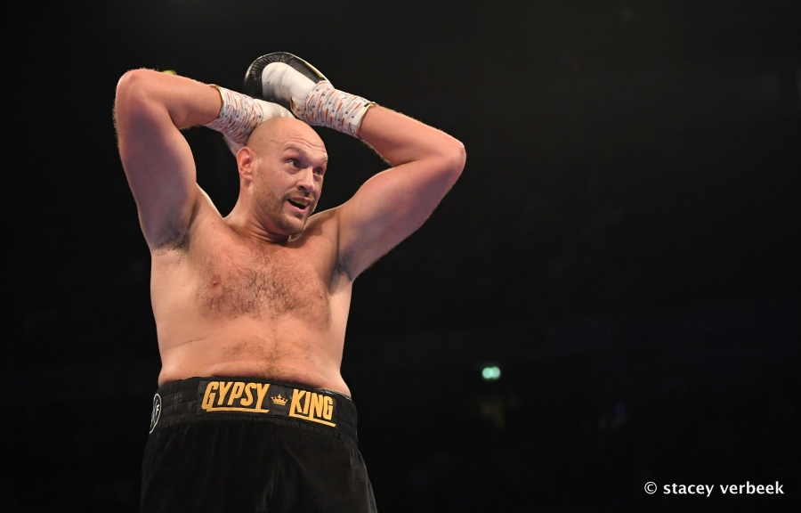 Tyson Fury Stops Sefer Seferi