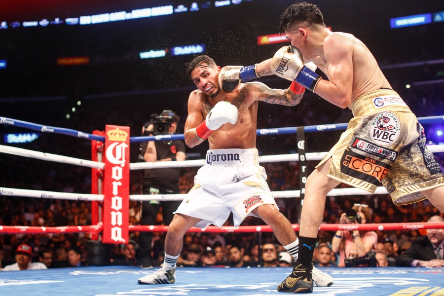 Leo Santa Cruz Defeats Abner Mares in Rematch