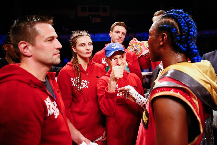 Claressa Shields and Christina Hammer in Heated Exchange (Video)