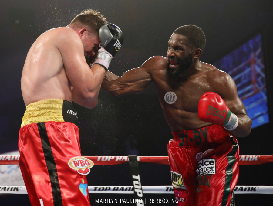 Bryant Jennings Walks Through Fire to Finish Alexander Dimitrenko