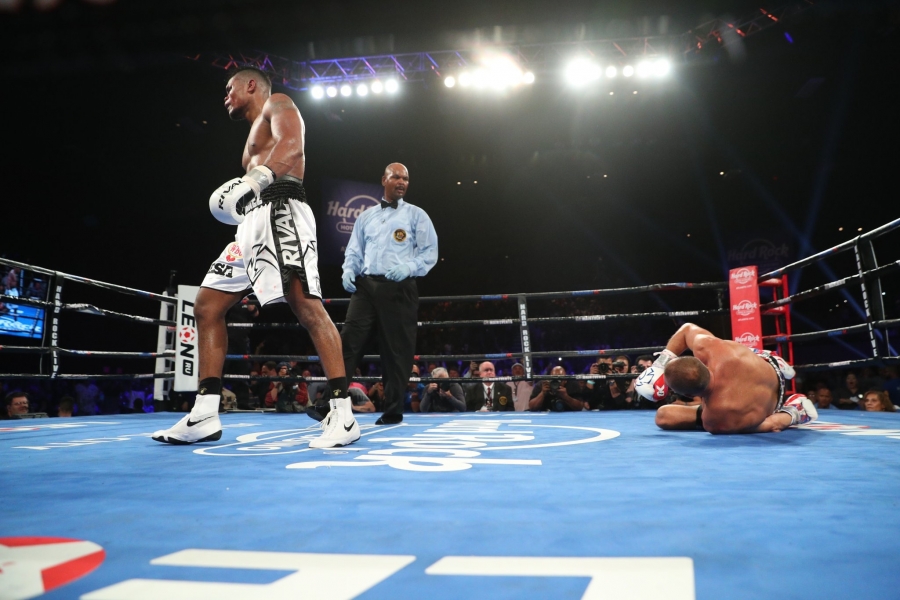 Eleider Alvarez Krushes Sergey Kovalev, Claims Light Heavyweight Straps