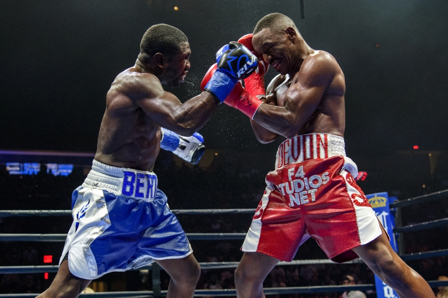 Andre Berto Edges Devon Alexander by Split-Decision