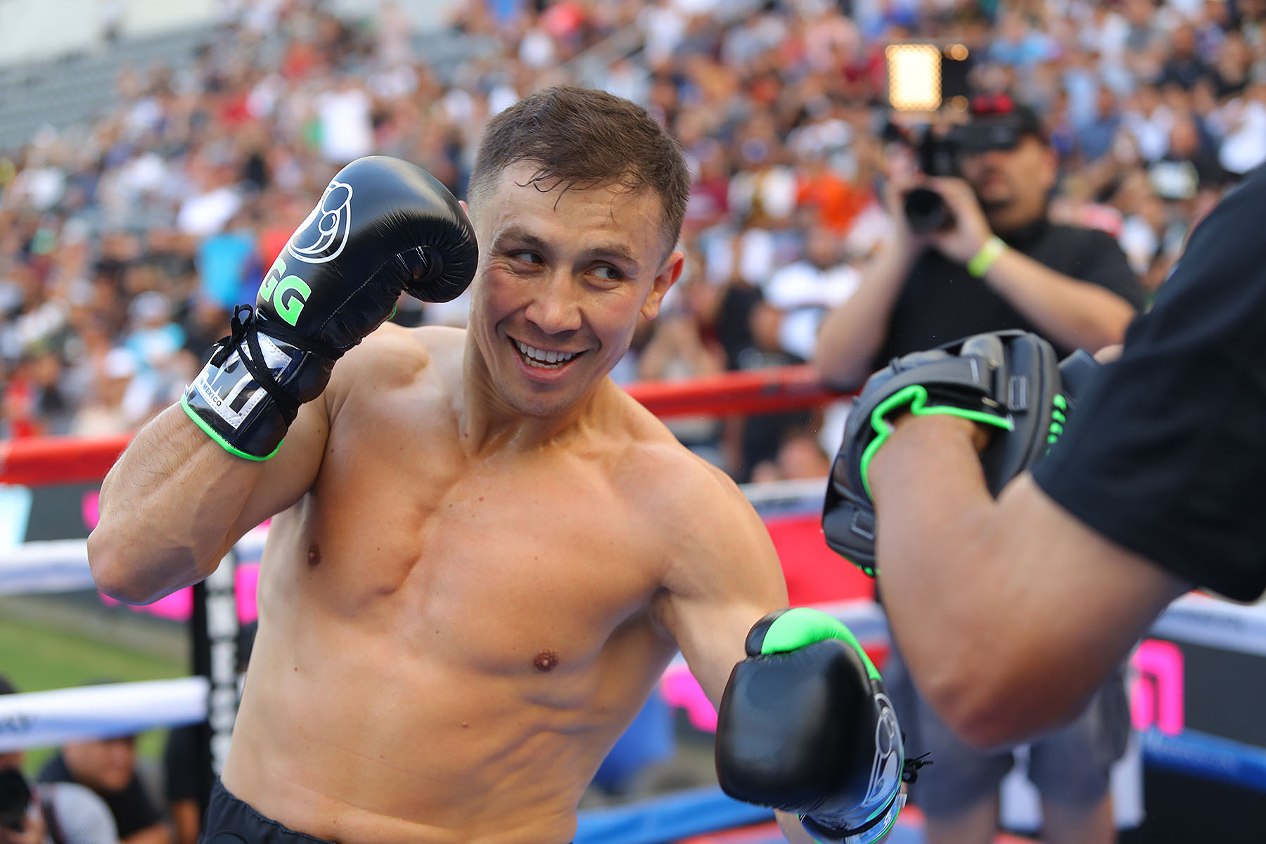 Canelo Alvarez and Gennady Golovkin LA Media Workout Quotes, Photos & Video