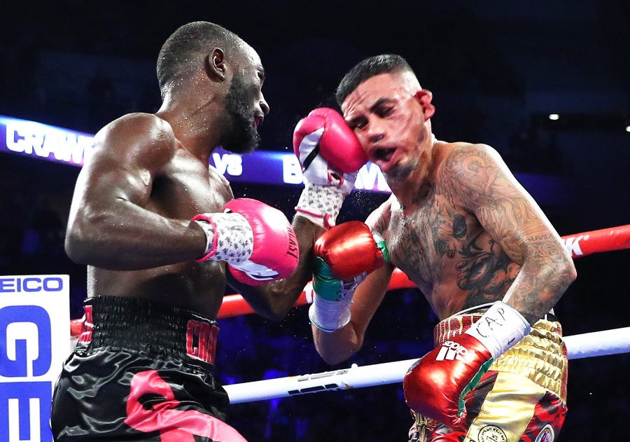 Benavidez Jr. Game, but Crawford Is a Class Above