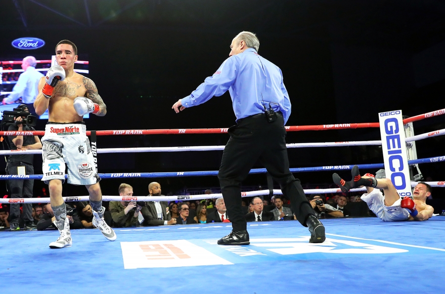 Oscar Valdez Makes Successful Ring Return in Destroying Carmine Tommasone