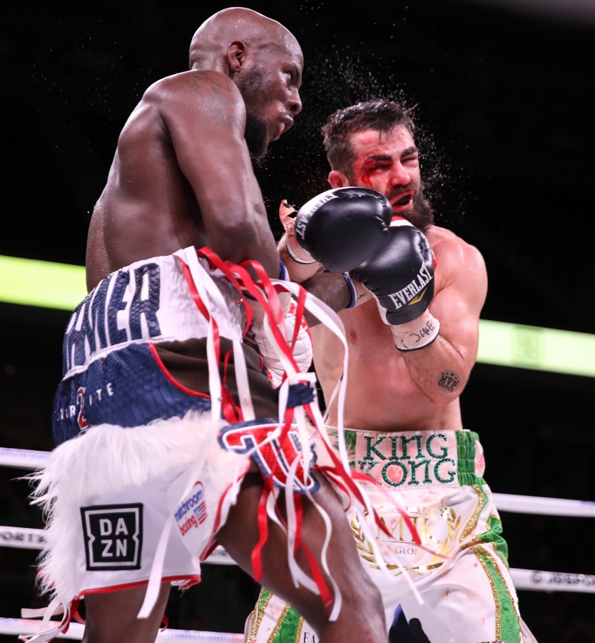 Tevin Farmer Decisions Tough Customer Jono Carroll