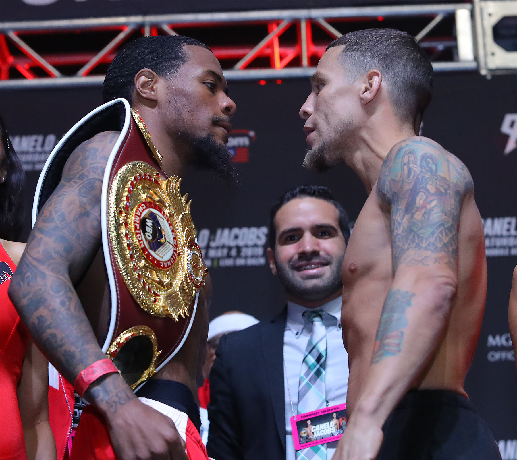 Lamont Roach Jr. Earns Hard-Fought Victory Over Jonathan Oquendo