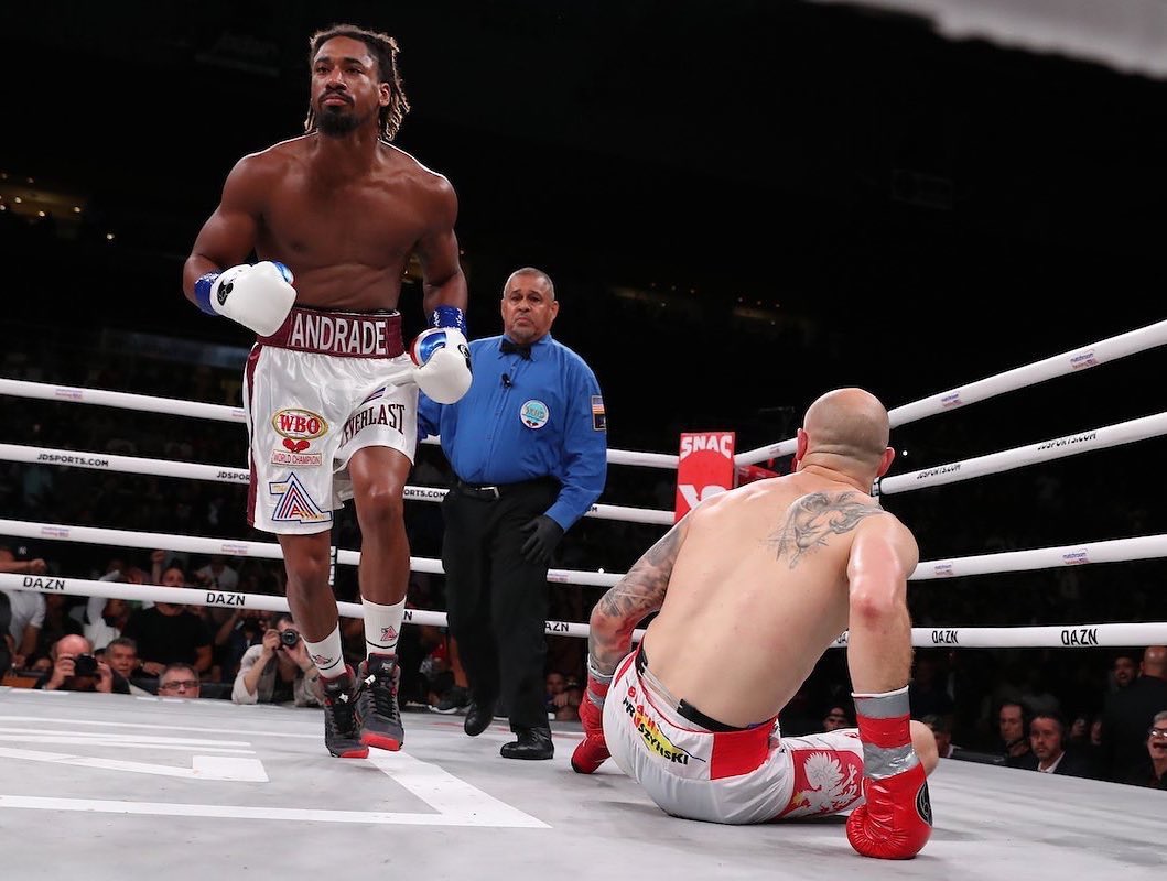 Demetrius Andrade Toys With Maciej Sulecki in Decision Win