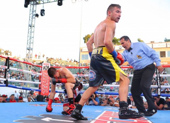 Rios defeats De La Hoya