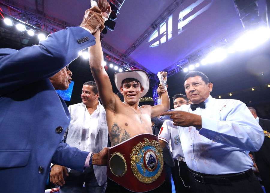 Emanuel Navarrete Looks Ahead to Future at 122 and 126 Pounds