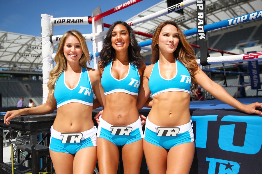 Photos | Navarette vs. De Vaca Behind the Scenes