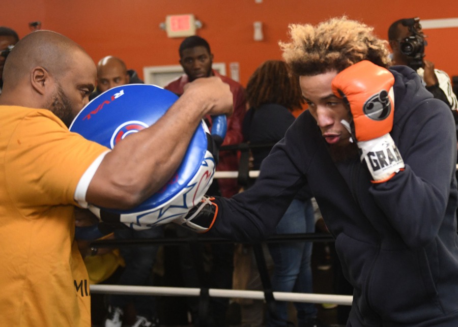 Davis vs. Gamboa: Malik Hawkins and Darwin Price Battle on Undercard