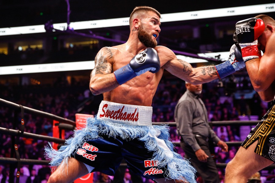 Caleb Plant Dominates and Stops Vincent Feigenbutz