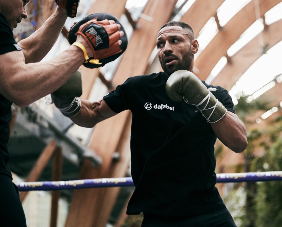 Brook vs. DeLuca: Sheffield Public Workout Photos & Quotes
