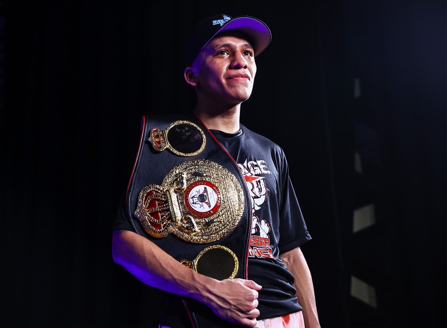 Photo Gallery | Joshua Franco Upsets Andrew Moloney to Win Super Flyweight Title