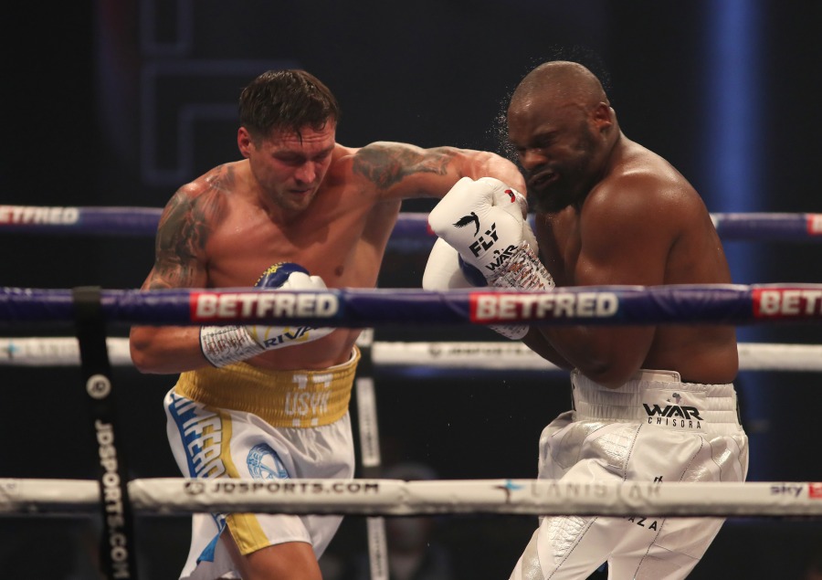 Usyk Wins Hard-Fought Decision Over Chisora