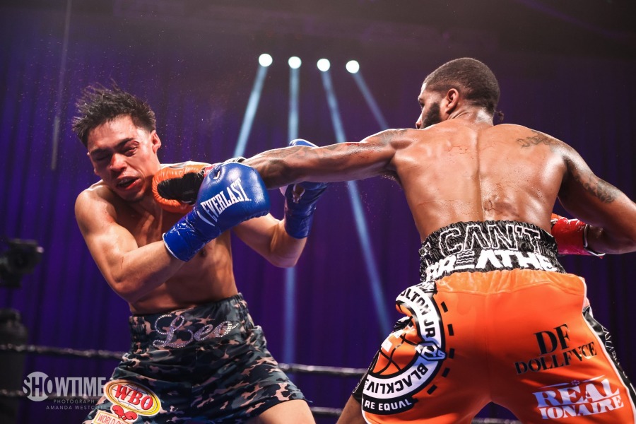 Stephen Fulton Outboxes And Outmuscles Angelo Leo To Win Super Bantamweight World Title