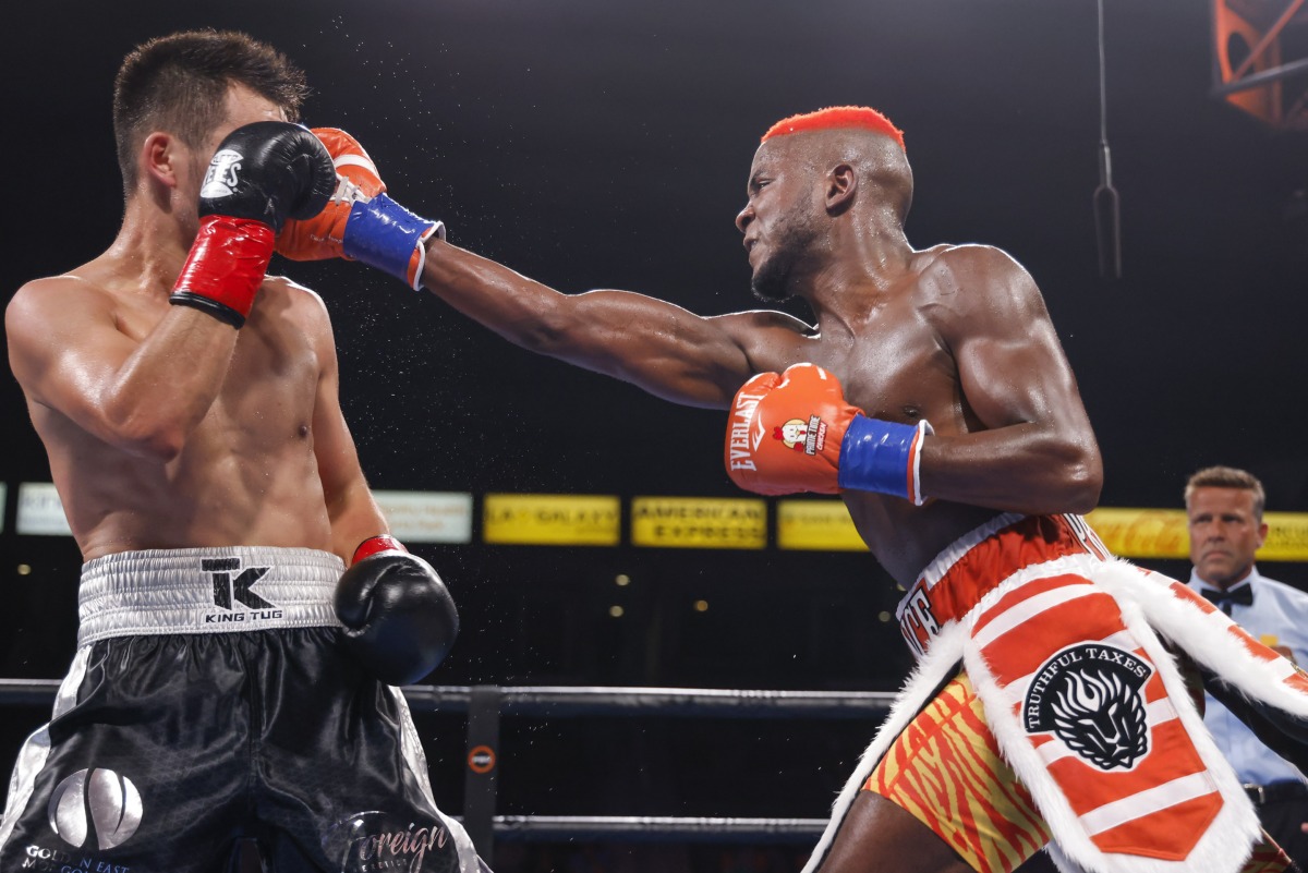 Chris Colbert Scores UD Victory Over Tugstsogt Nyambayar