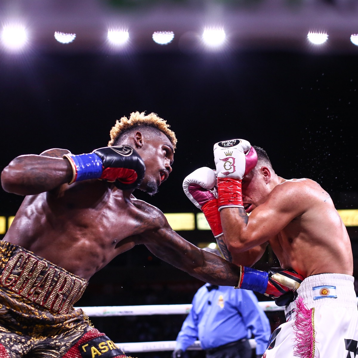 Video | Jermell Charlo Stops Brian Castaño In 10