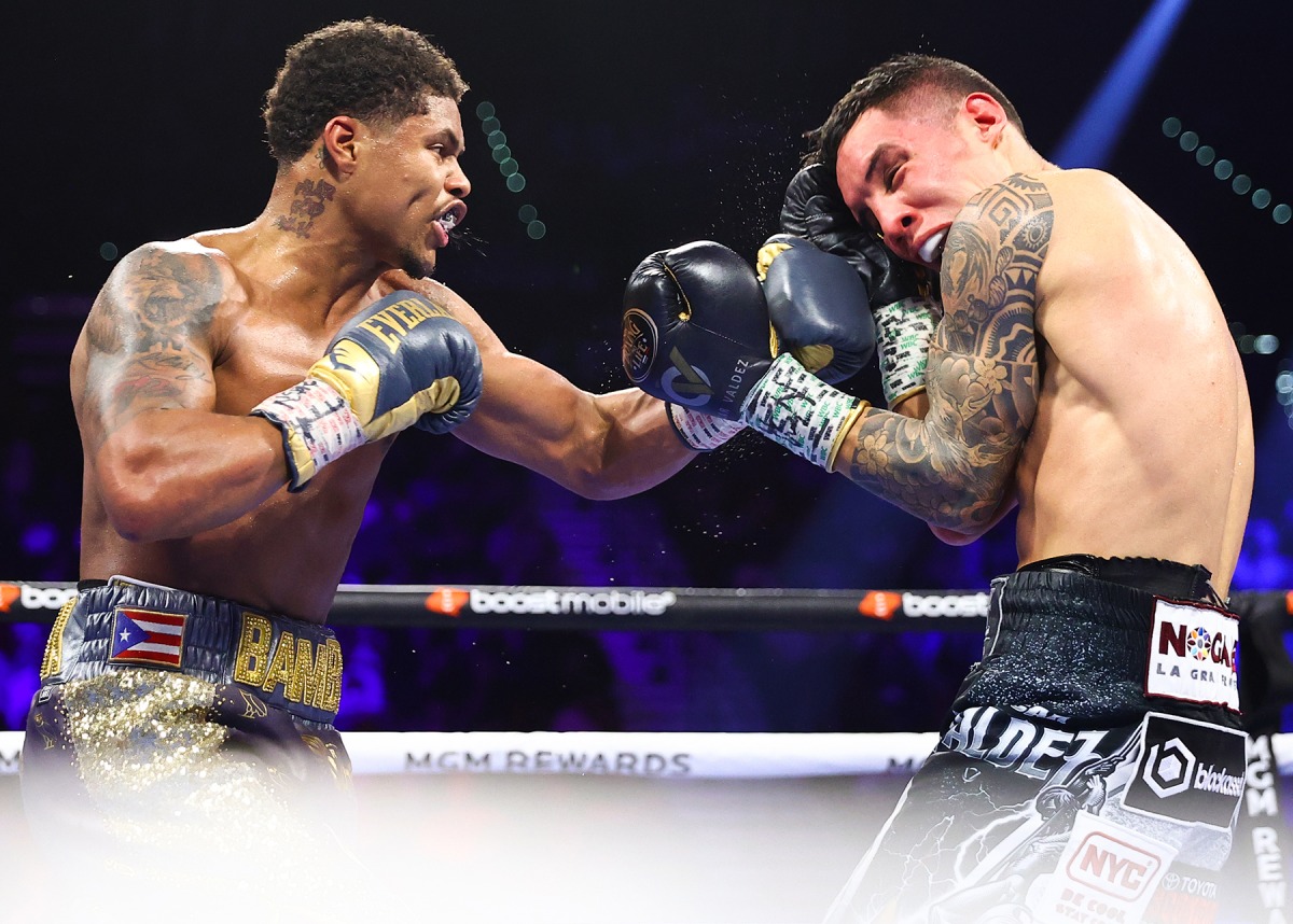 Stevenson Dominates Valdez To Unify At 130