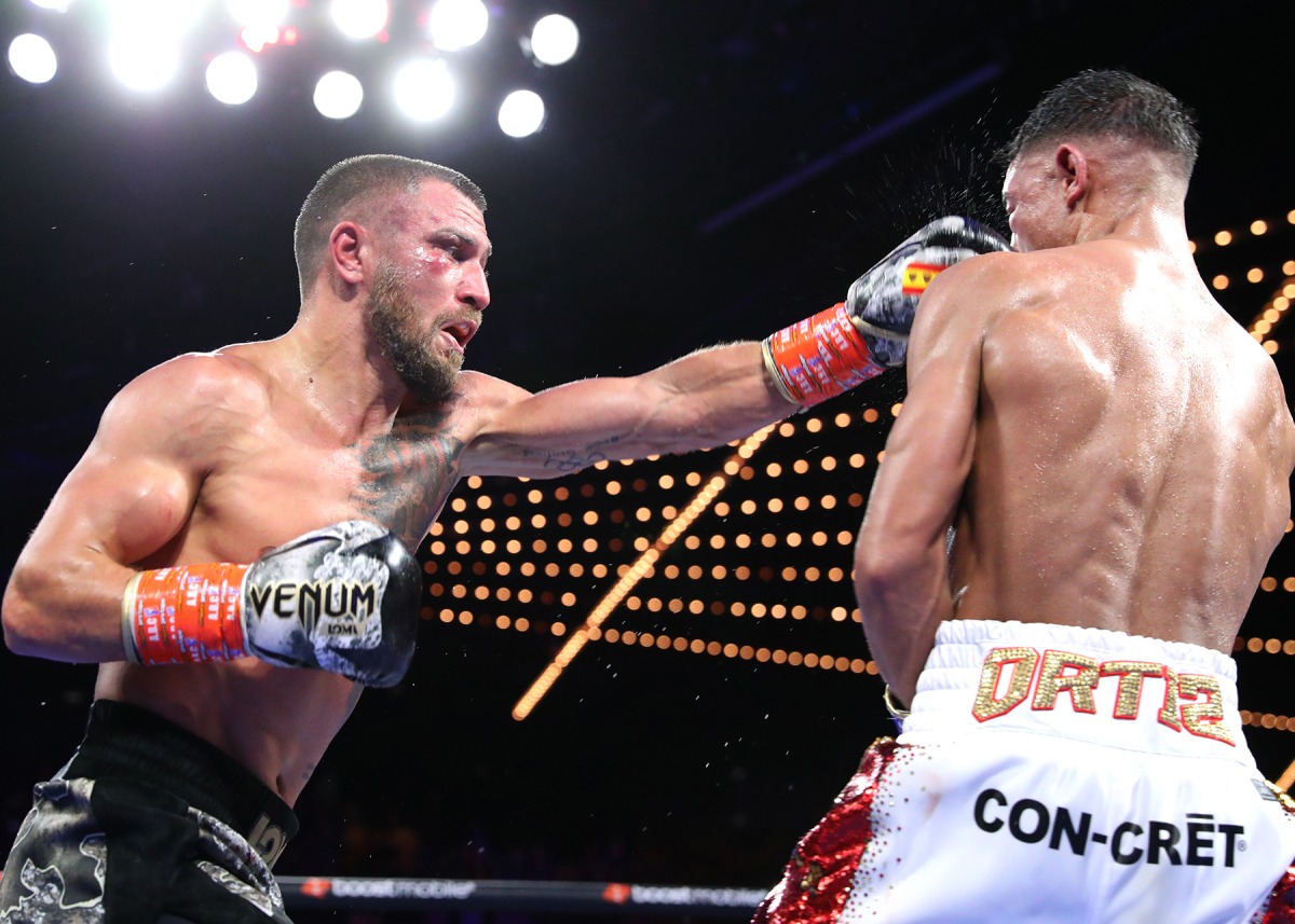 Vasiliy Lomachenko defeats Jamaine Ortiz