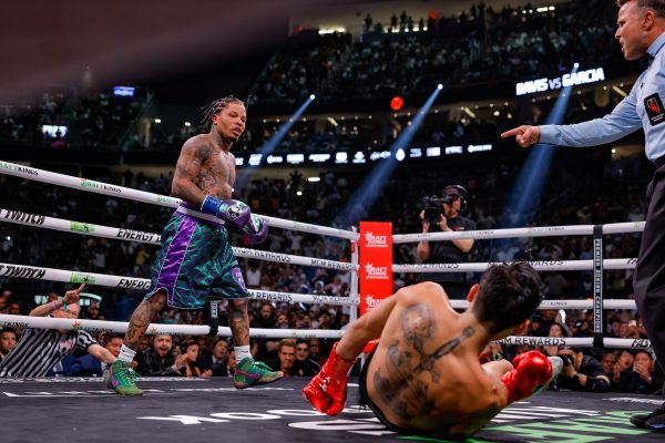 GERVONTA DAVIS STOPS RYAN GARCIA IN 7