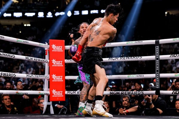 GERVONTA DAVIS STOPS RYAN GARCIA IN 7