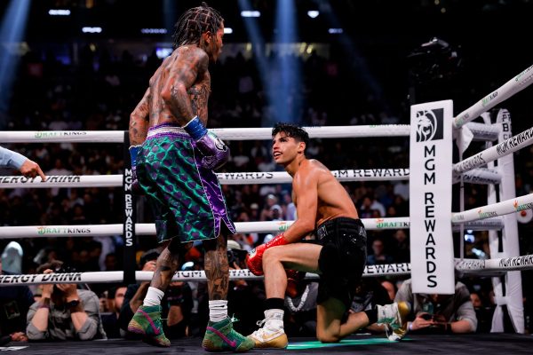 GERVONTA DAVIS STOPS RYAN GARCIA IN 7